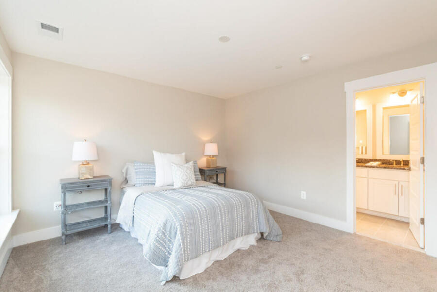 Hunt Valley house bedroom